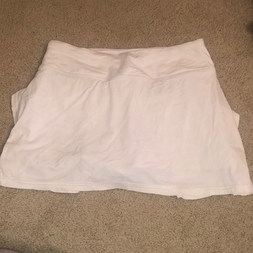 Lulu lemon white tennis skirt